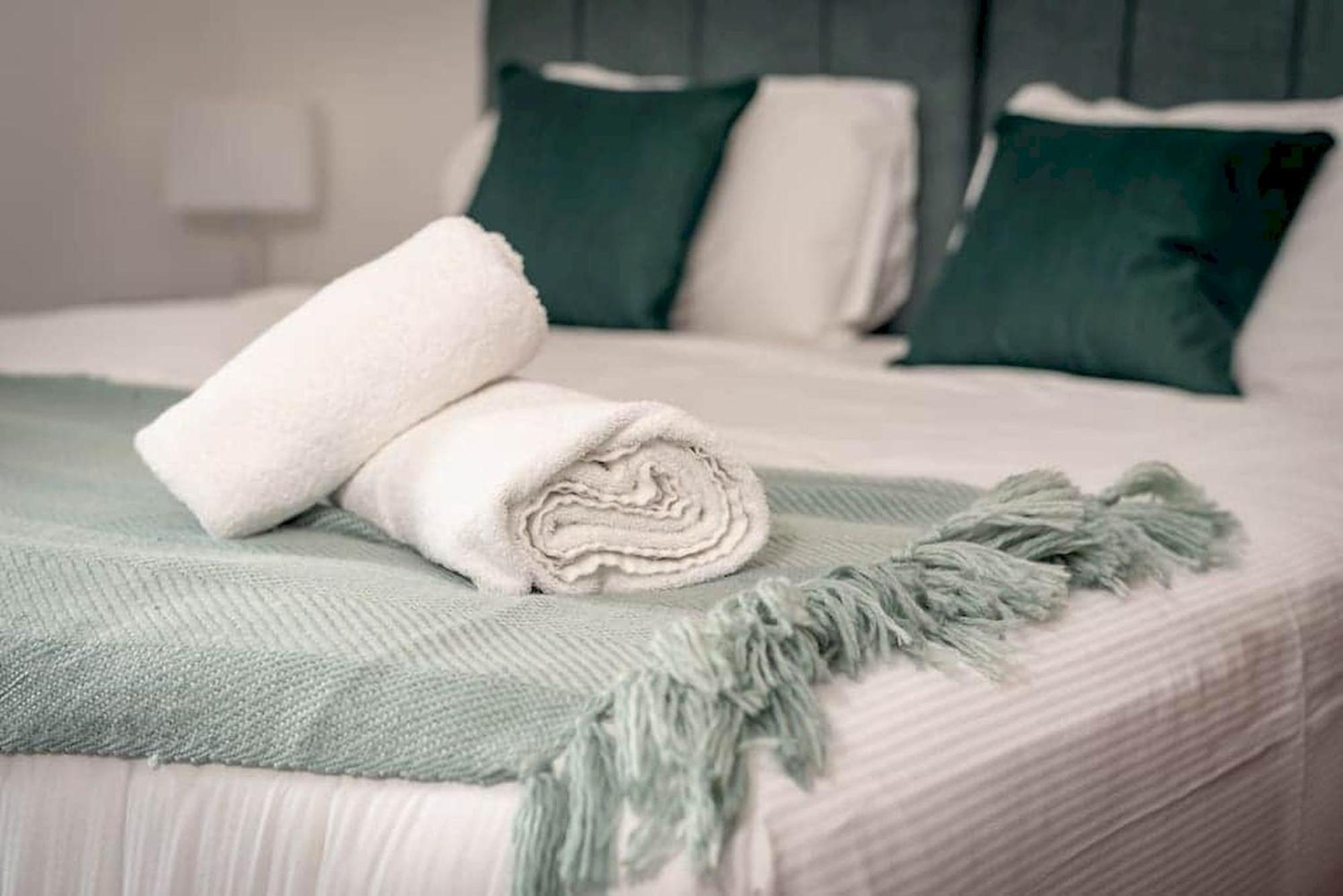 The Cross Keys Apartment - 85D Market Street Сейнт Андрюс Екстериор снимка