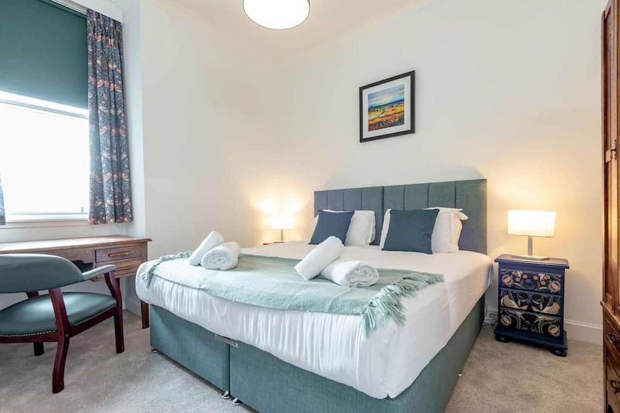The Cross Keys Apartment - 85D Market Street Сейнт Андрюс Екстериор снимка